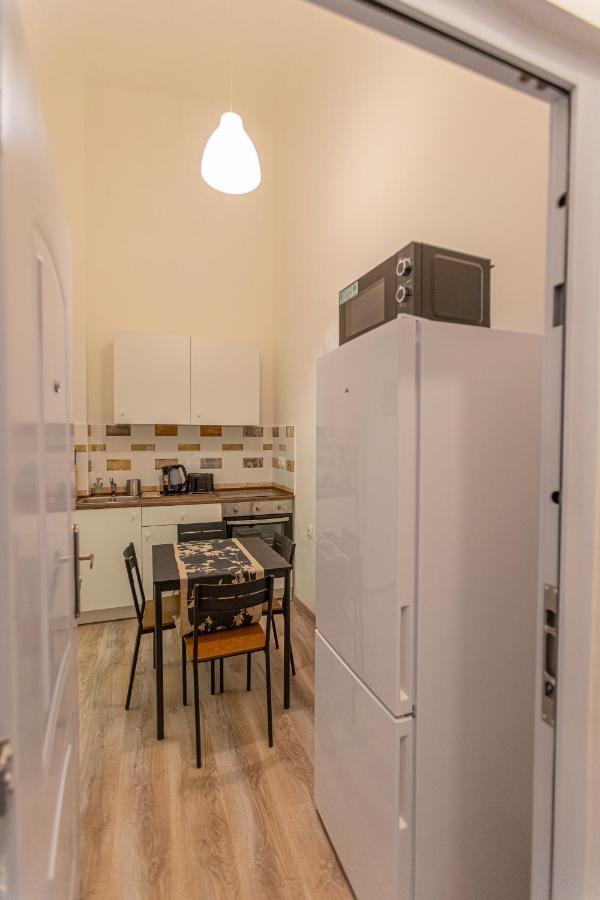 Downtown Studio Flat In Budapest, Mona Exterior foto